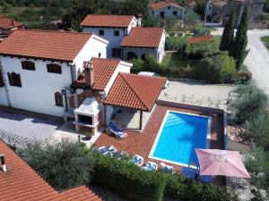 Holiday home in Vi njan with swimming pool