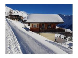 Cabin in Wiler with sauna and Wi-Fi
