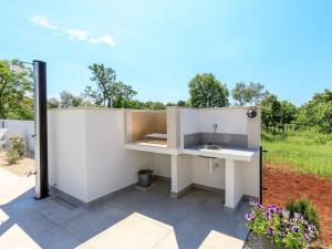 1-bedroom holiday home