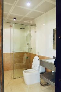 Ban Bang Ecolodge Tours & Motorbike Rental