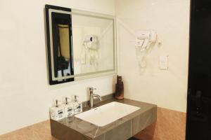 Ban Bang Ecolodge Tours & Motorbike Rental