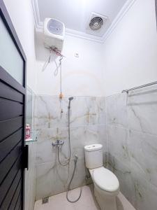 Karenra Guest House di Pusat Kota, Dengan 3 Kamar