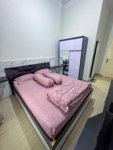 Karenra Guest House di Pusat Kota, Dengan 3 Kamar