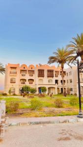 Classy 3 bedrooms family Apt