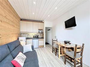 Studio ski au pied, centre station, accès piscine - FR-1-267-321