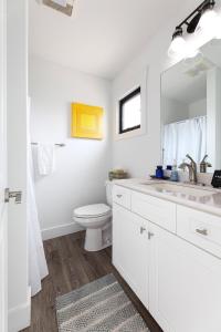 Waterscape Loft at City Limit Lofts - Walk & Bike to Downtown