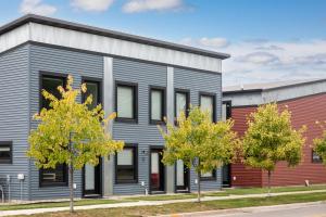 Waterscape Loft at City Limit Lofts - Walk & Bike to Downtown
