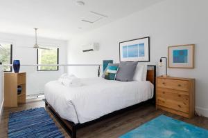 Waterscape Loft at City Limit Lofts - Walk & Bike to Downtown