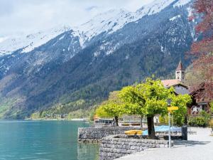 Holidays on Lake Brienz