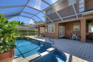 6 Bed, 2 Suites, Pool, Spa, Games Room #800 villa