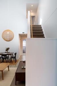 Central Christchurch Apartment with Parking