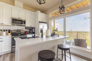 Riverscape Townhome A, Just Steps Gruene Hall