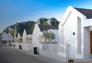 Za-Ngob 39 Luxury 3BR Pool Villa with Mountain View