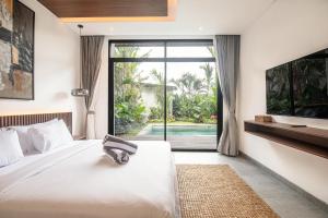Magnificent 5BR Retreat Near Echo Beach Canggu