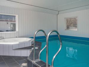 18 person holiday home in Rømø-By Traum