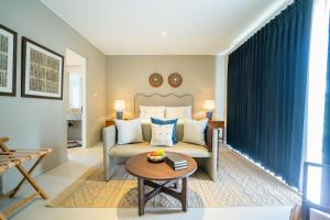 Anam Khaya - Brand New Villa, Walk to Seminyak Beach