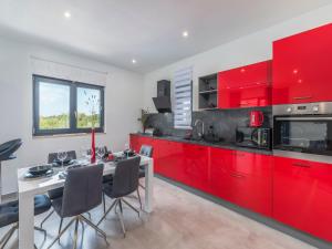 Villa in Novigrad with Private Pool and Beach