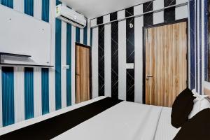 Hotel O Sector 121 Gaur City Mall Noida Formerly Royal FNG