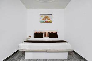 Hotel O Sector 121 Gaur City Mall Noida Formerly Royal FNG