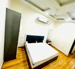 Luxury villa hotel and retro