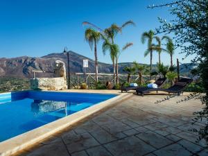 Villa in Sicily near Guidaloca Bay