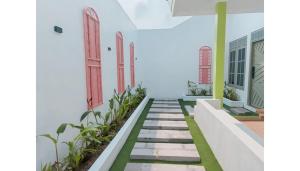 CBG Inn and Villas Solo