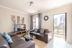 Sandton Central 2-bed Apartment WestPoint - near Nelson Mandela Square