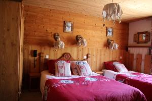 Hotels Hotel de la Poste : Chambre Triple (1 Lit Double et 1 Lit Simple)