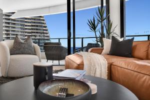 OCEAN Luxury Skyhome at Oracle - Level 36