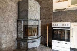 Borealis Forest House with Private Sauna