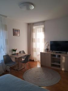 Manhattan studio Seboj Belvil