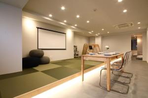 Broom stay UMEDA ROSE