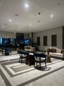 Walking Distance to NAIA Terminal 3 Newport City Condo with 400mbps WIFI and free 4K Netflix access