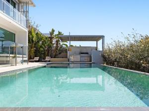 Salt Beach Escape - Coastal Reserve views and Pool