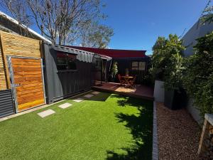 The Leopard Leaf Inn