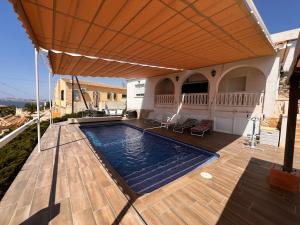 Villa with private pool, only 7 min to the beach