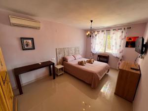 Villa with private pool, only 7 min to the beach