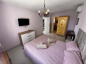 Villa with private pool, only 7 min to the beach
