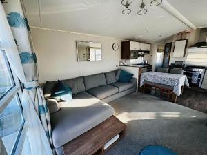 Hopton Holiday Village - Holiday Accommodation 632