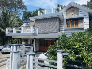 Saras HomeStay Munnar Kerala