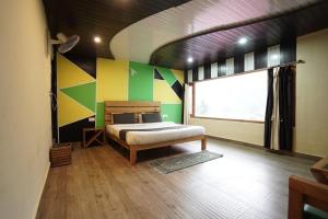 M20 Furbish Waterfall Resort