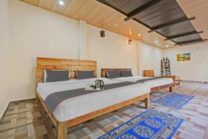 M20 Furbish Waterfall Resort