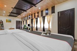 M20 Furbish Waterfall Resort