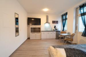 Modernes Studio Koblenz mit Küche, WLAN & Gemeinschaftsbad