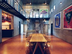 地元酒屋が手がける一棟貸し宿 -霧ノ音-