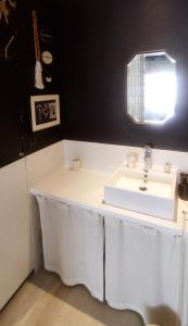 Chambre avec entrée Privée au calme, quartier Talensac