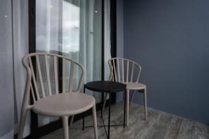 Suite Sol 1BR Sunset Rooftop Citygate Kamala