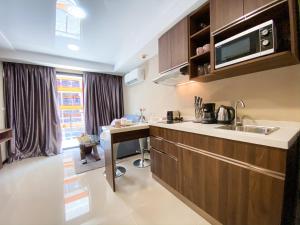 Nai Harn 1BR Retreat by IBG Property P210