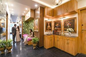 FabHotel Leela Inn - Nr Park Circus 7 Point