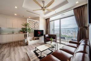 Vinhomes Luxury Residence at Binh Thanh - LUNA Landmark Apartment